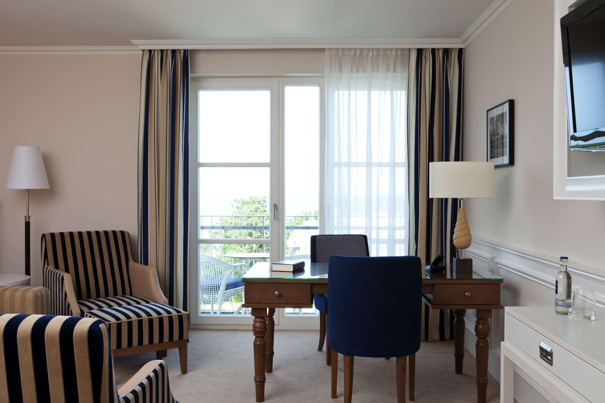 Steigenberger Grandhotel & Spa Heringsdorf Luaran gambar A room at the Hotel Axelmannstein